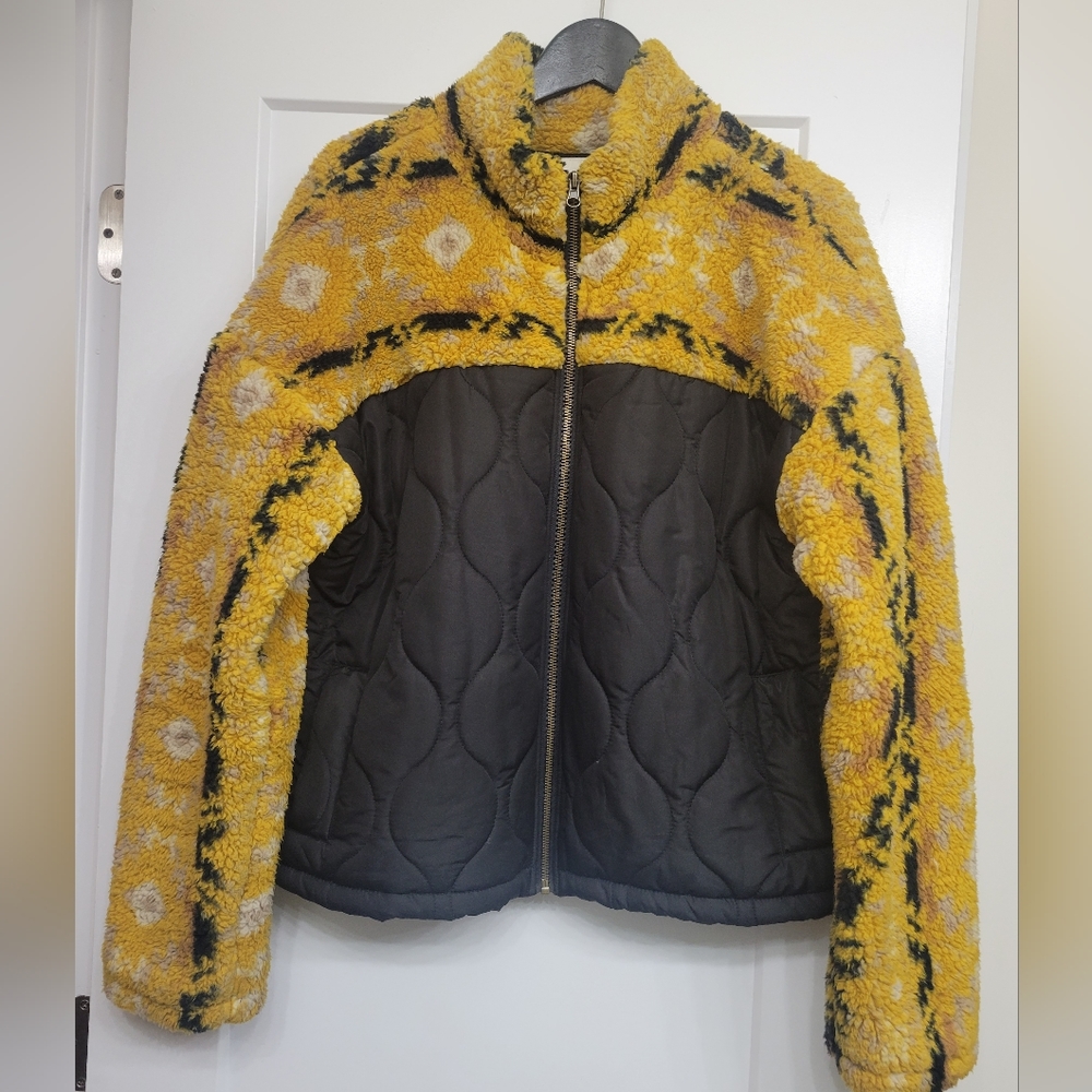 Thread & Supply Women's Jacket, Yellow Aztec/Black, Size Large.